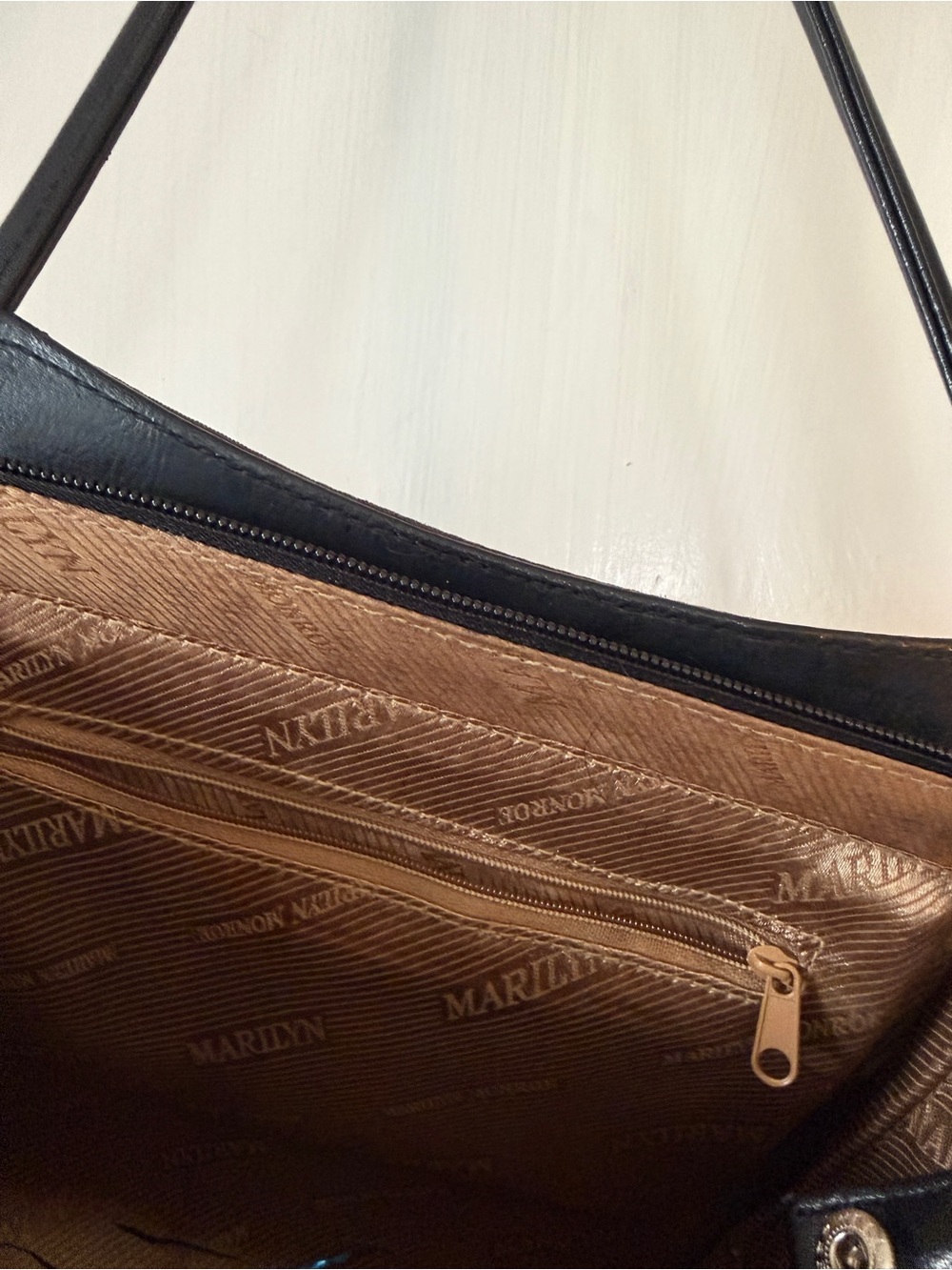 Marilyn Monroe Black Portrait-Print Shoulder Bag - Picture 9 of 13